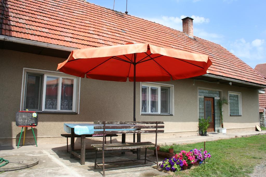 Apartamento Vejminek U Drahusky Mcely Exterior foto
